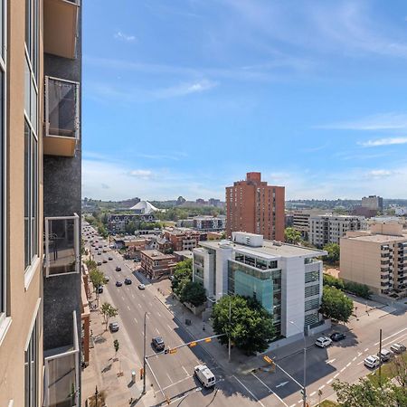Heart Of Downtown Calgary Spacious Luxury Condo With Stunning Views And Premium Amenities Eksteriør bilde