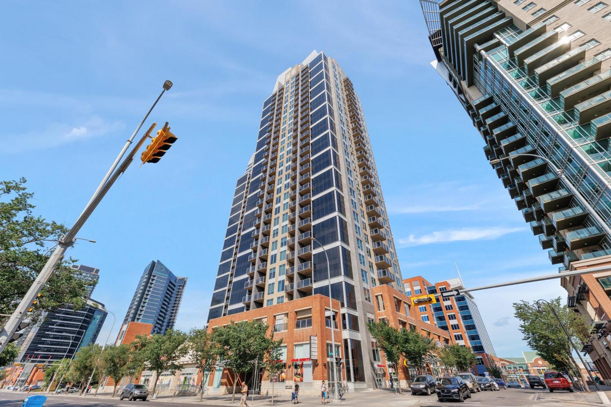 Heart Of Downtown Calgary Spacious Luxury Condo With Stunning Views And Premium Amenities Eksteriør bilde